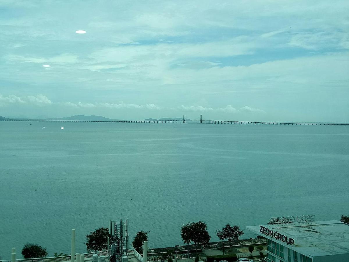 Loft Pano Seaview Suite 2 Bedroom By The Only Bnb Jelutong Dış mekan fotoğraf