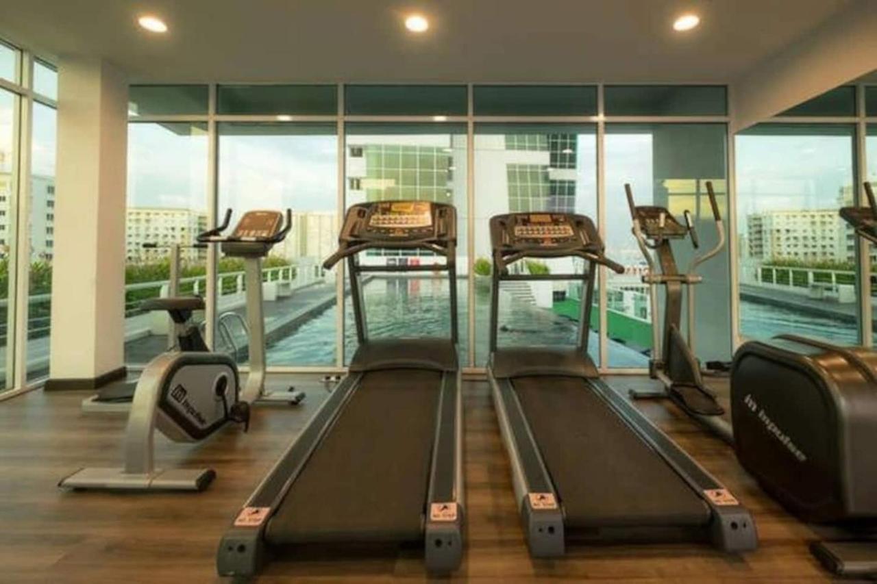 Loft Pano Seaview Suite 2 Bedroom By The Only Bnb Jelutong Dış mekan fotoğraf